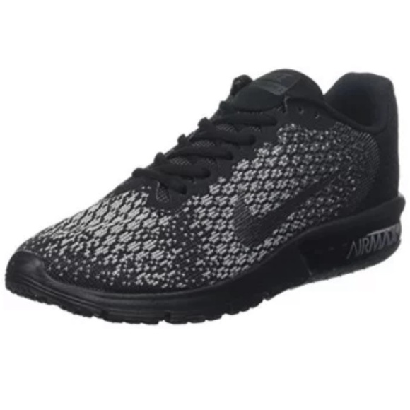 * Nike Air Max Athletic Shoe Size 9.5 Black Grey Workout Running Hiking - Picture 1 of 10